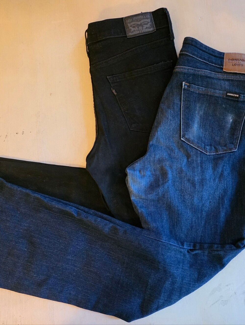 Bundle of Two Levi's & Denizen Women's Straight Jeans Blue Black Size 29